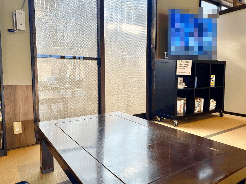 思川温泉の休憩スペースのテレビ